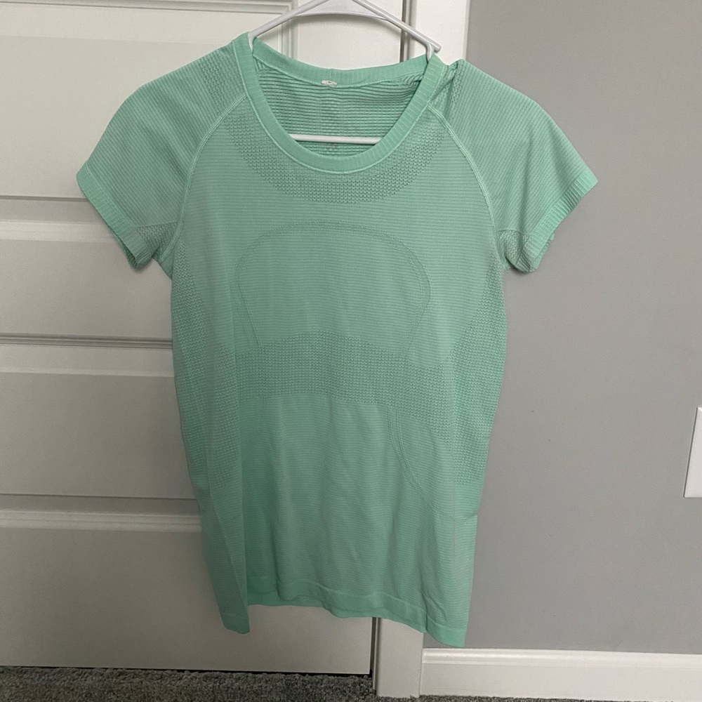Lululemon shirt